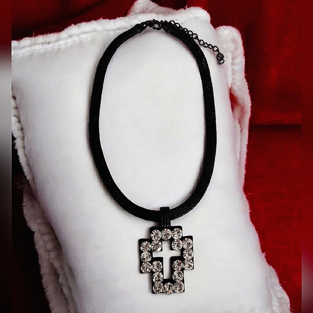Vintage Cross Mesh Chain Necklace With Clear Crystals Unsigned